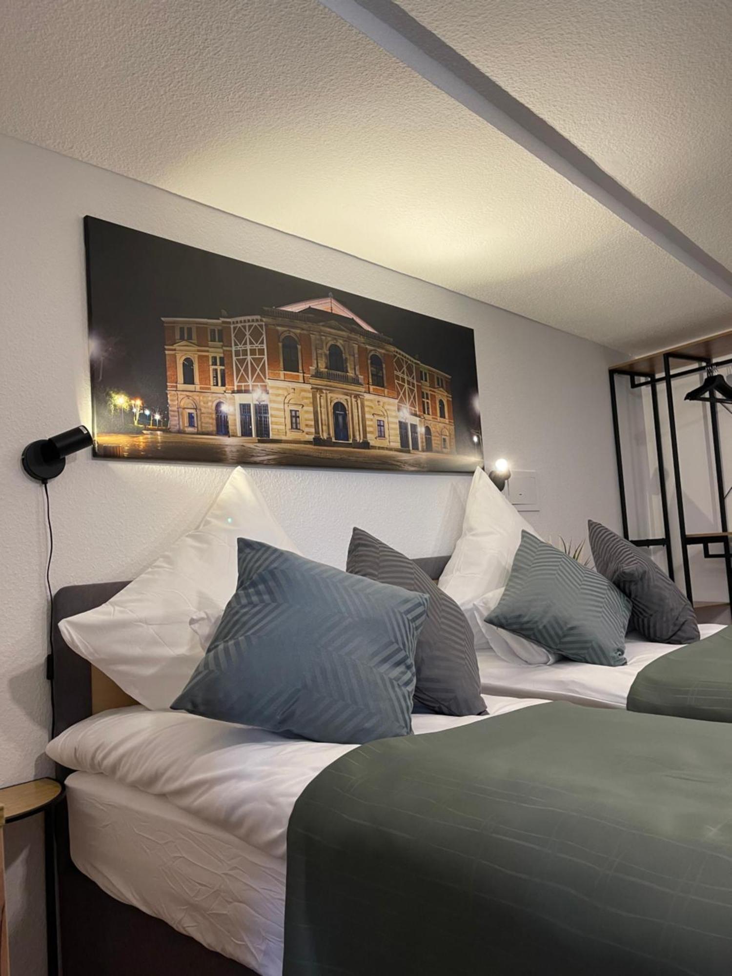 Apartment Violine1 Am Bahnhof-City Байройт Екстериор снимка