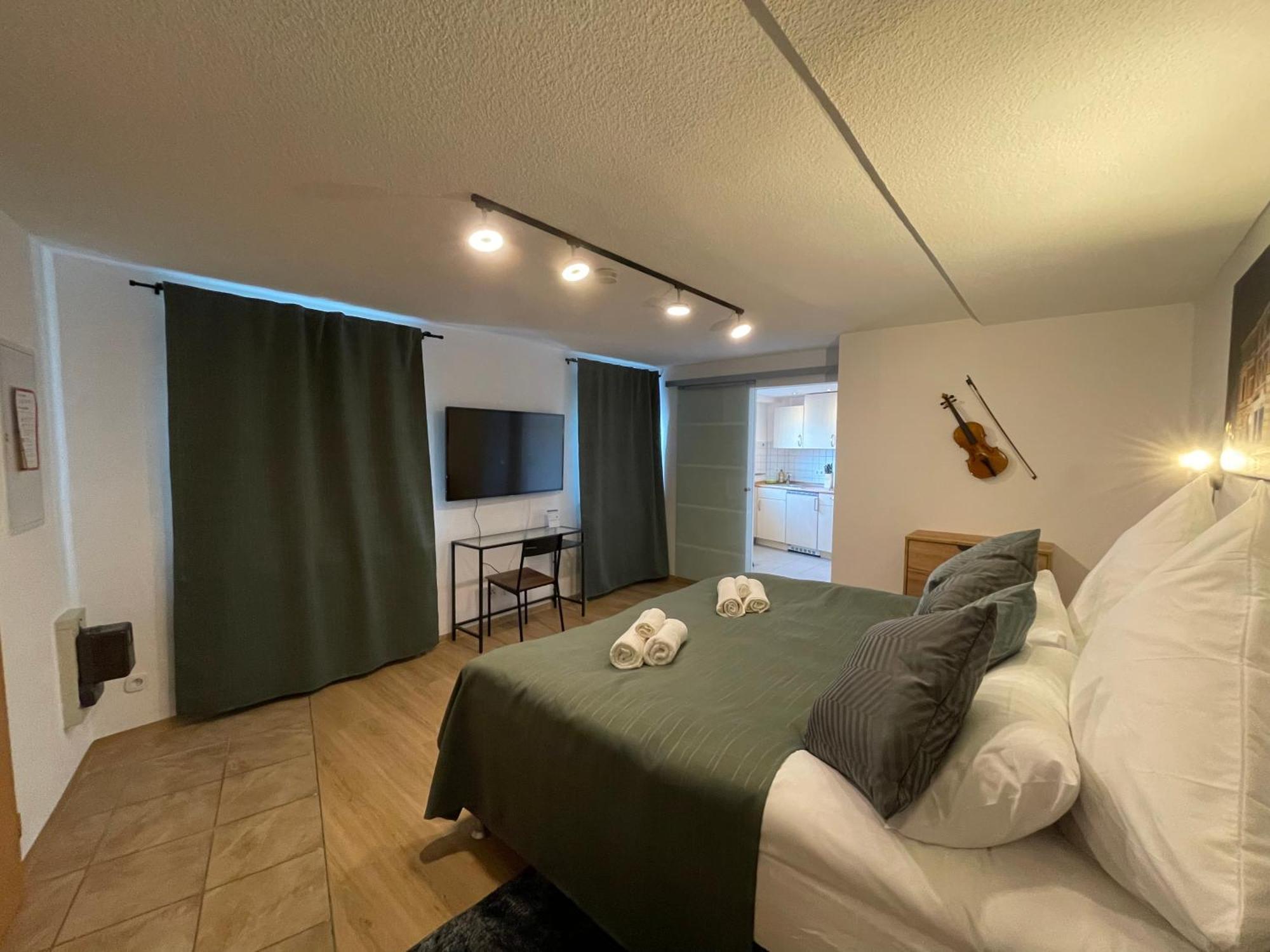 Apartment Violine1 Am Bahnhof-City Байройт Екстериор снимка